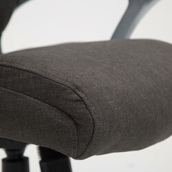 Bekväm ergonomisk kontorsstol med tygklädsel och gungfunktion