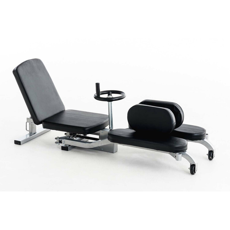 Spagat-träningsmaskin med justerbar ryggstödsvinkel och vadderat säte