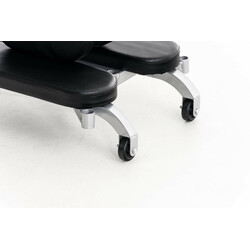 Spagat-träningsmaskin med justerbar ryggstödsvinkel och vadderat säte