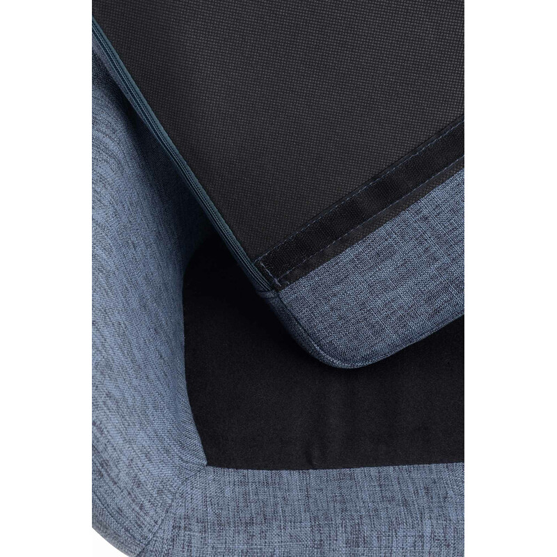 Modern barstol i tyg med stabil bokträstomme