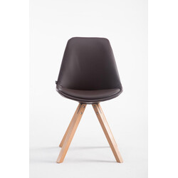 Elegant vadderad stol i konstläder och trä för lyxig komfort