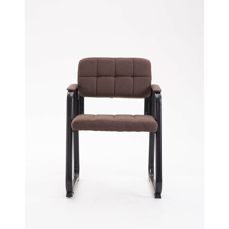 Exklusiv besöksstol med quiltad tygklädsel och metallram