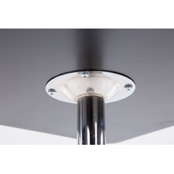 Elegant och mångsidigt ståbord för hem och evenemang