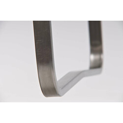 Flexibel och mångsidig barstol med justerbar höjd och rotation