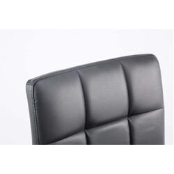 Höjdjusterbara barstolar i konstläder med roterande säte