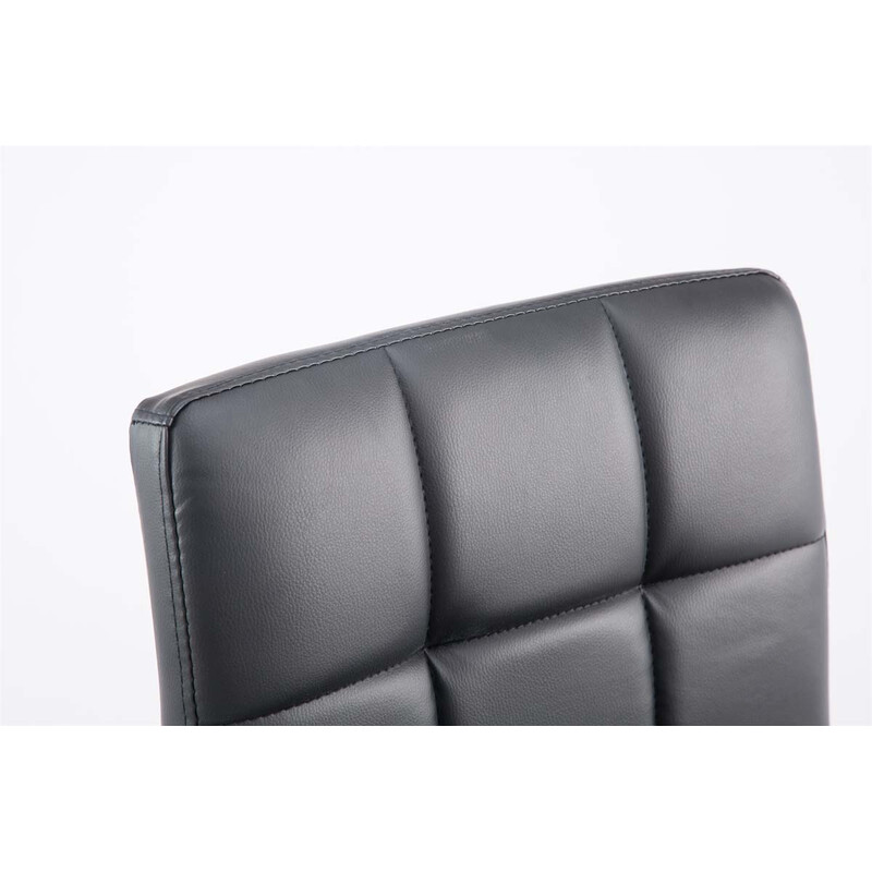 Höjdjusterbara barstolar i konstläder med roterande säte