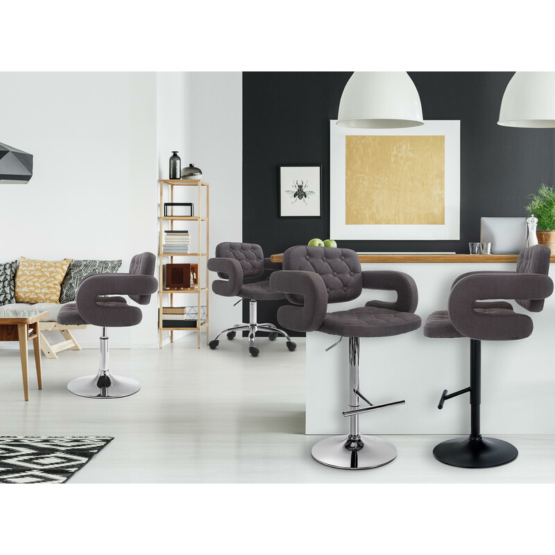 Elegant quiltad kontorsstol med justerbar höjd och svängbara hjul