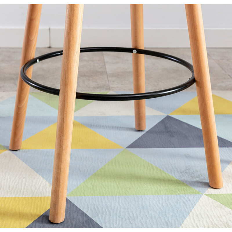 Runt ståbord i bok med konformade ben och fotstöd