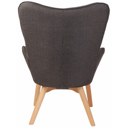 Bekväm chesterfield fåtölj med klassisk design och bokträben