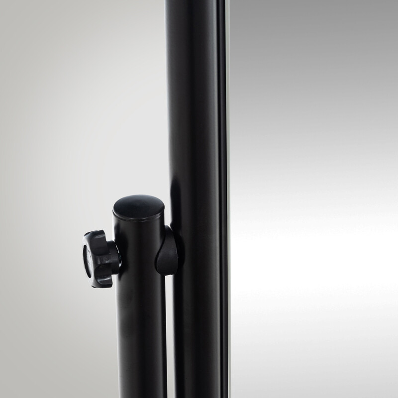 Modern helkroppsspegel med tilt- och vridfunktion