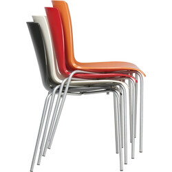 Stapelbar väderbeständig stol för inomhus- och utomhusbruk