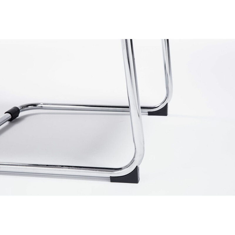 Ergonomisk besöksstol i konstläder med flexibel metallbas