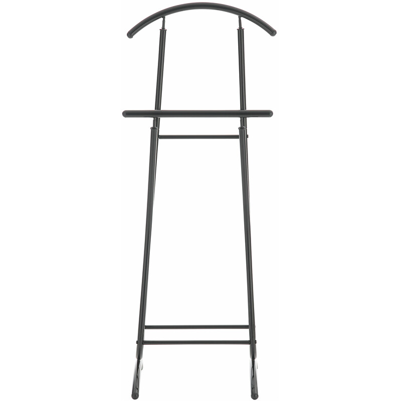 Stilren klädställning med hylla för kläder och skor