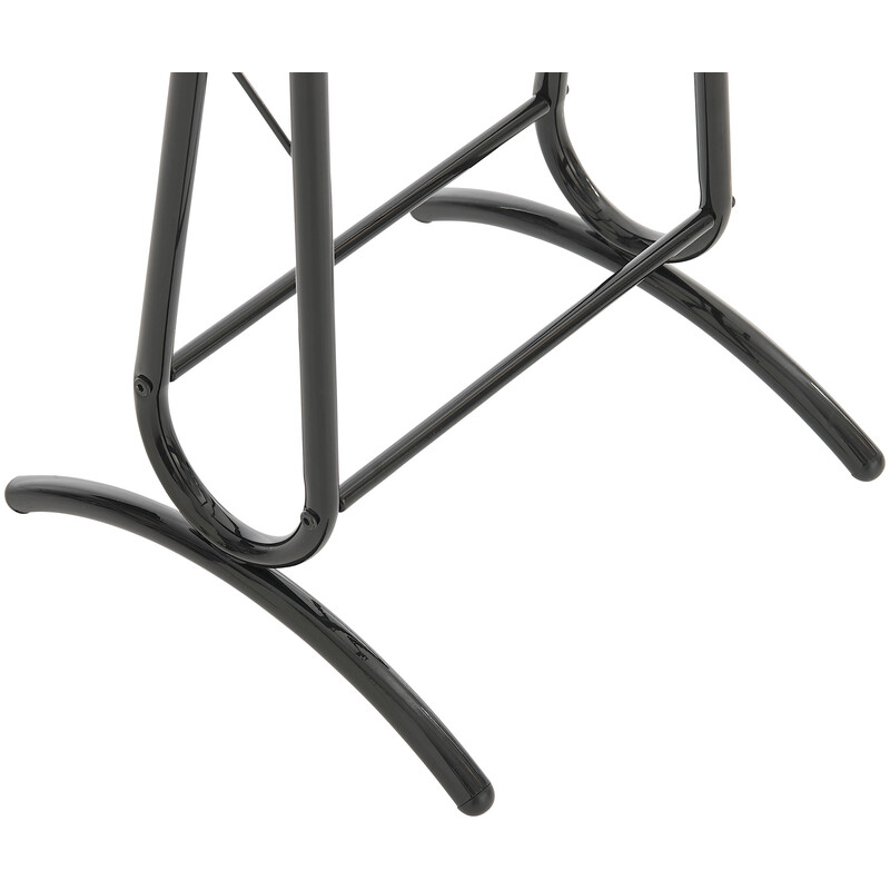 Stilren klädställning med hylla för kläder och skor