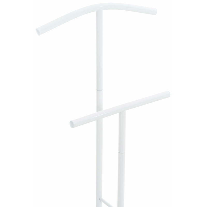 Stilren och praktisk klädställning i metall för hemmet