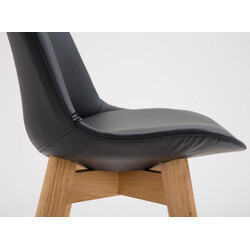 Elegant barstolsduo i ek med konstläderklädsel