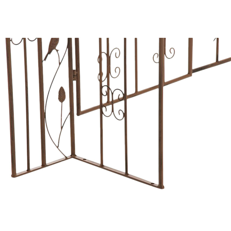 Rosenbåge med grind i järn för klätterväxter