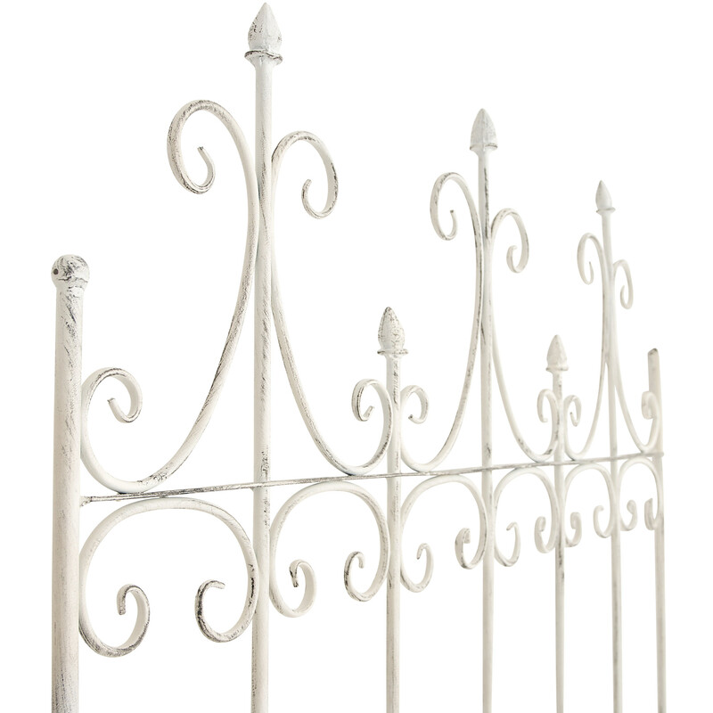 Elegant rostfri spaljé för klätterväxter i trädgården