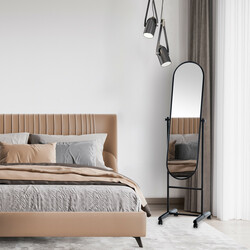 Elegant och praktisk oval spegel med metallram och hjul