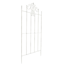 Rustik trädgårdsspaljé med klassisk design och dekorationer