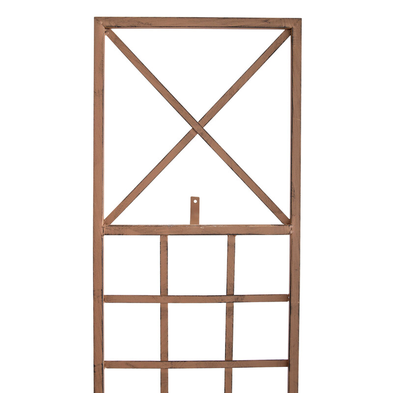 Elegant väggspaljé i järn för klätterväxter och rosor