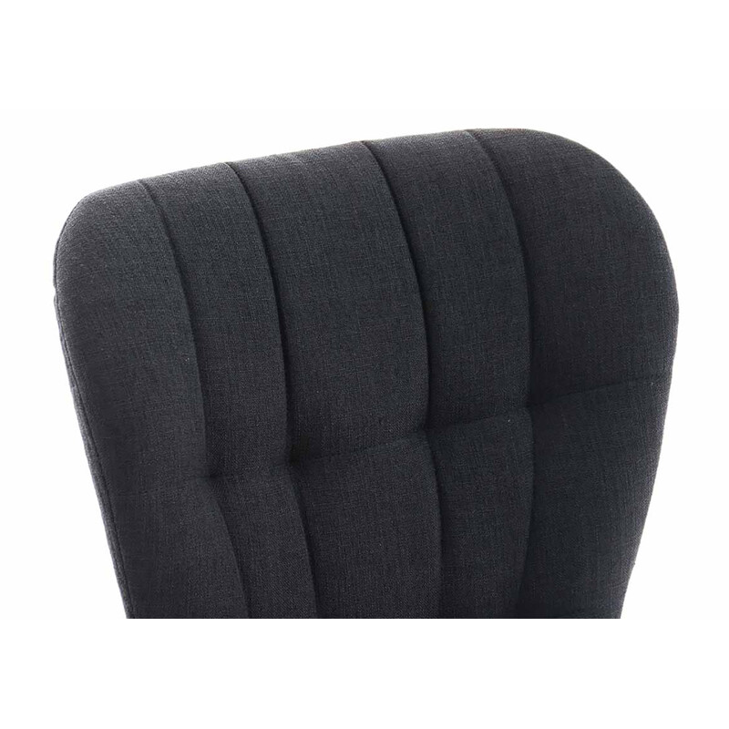 Elegant matstol med vadderad sits och träben