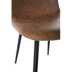 Bekväm och elegant matsalsstol med hög ryggstöd