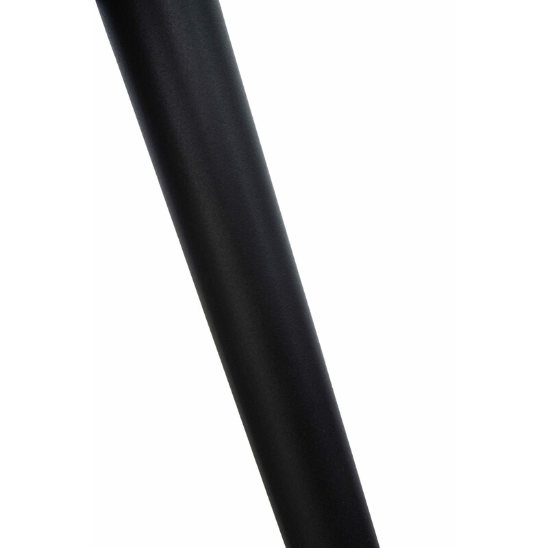 Elegant modern matstol med bekväm stoppning och metallram