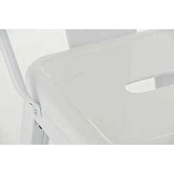 Klassisk hållbar barstol med högt ryggstöd i metall