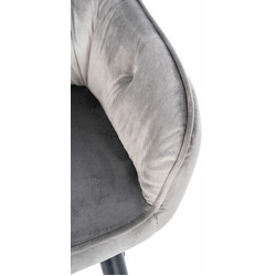 Elegant och bekväm matstol med modern design