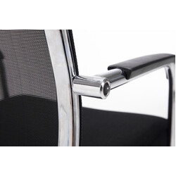 Eleganta ergonomiska besöksstolar med nätklädsel och krombas