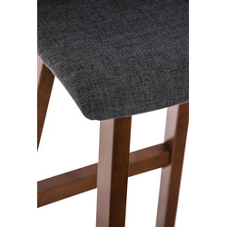 Eleganta barstolar med quiltat säte och träram