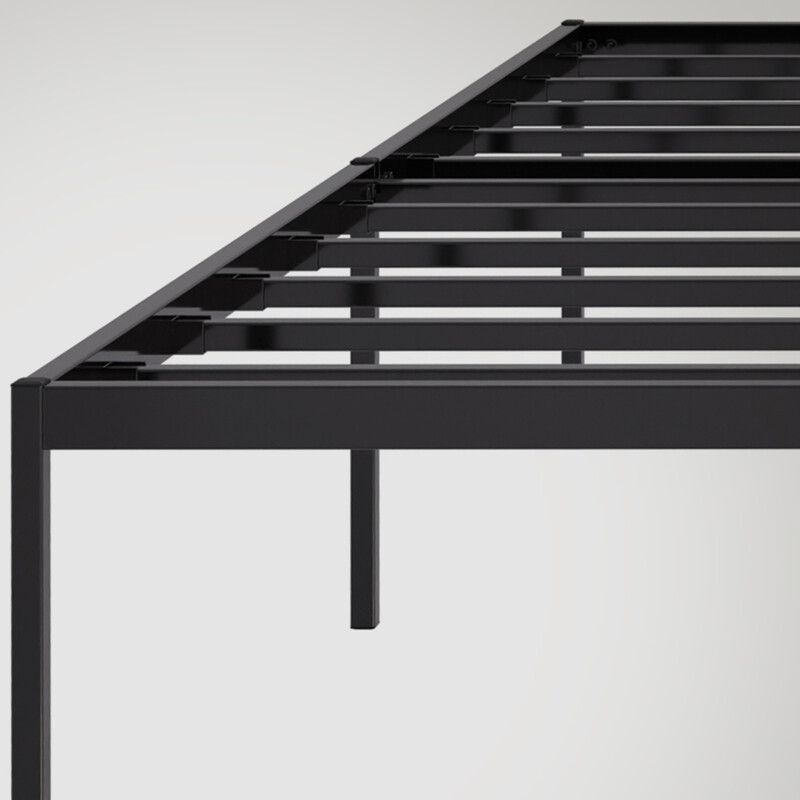 Stabil stålram sängstomme med förvaringsutrymme och golvskydd