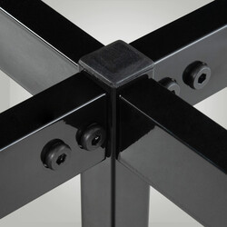 Stabil stålram sängstomme med förvaringsutrymme och golvskydd