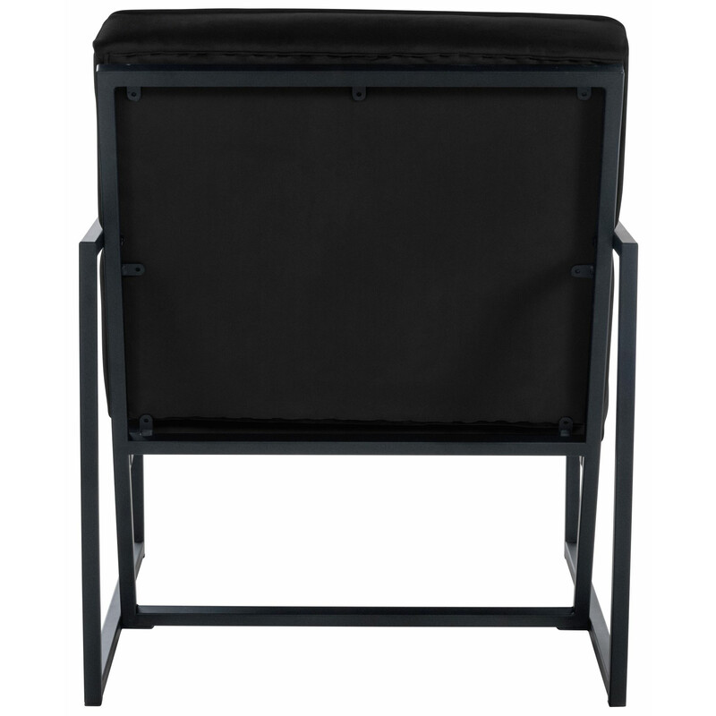 Lyxig fåtölj i sammet med stabil metallram