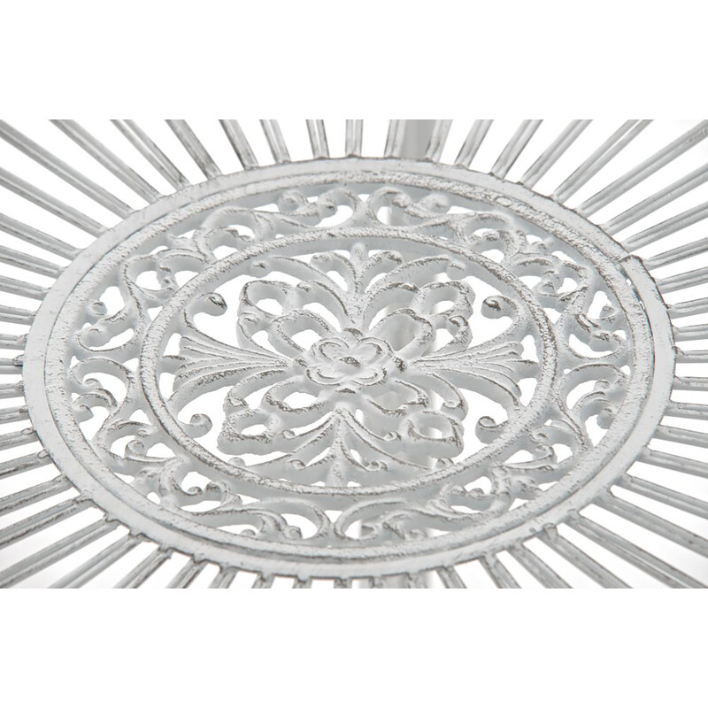 Nostalgiskt handgjort trädgårdsbord i järn med antikpatina