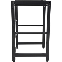 Praktiskt tvättmaskinsstativ med robust konstruktion och justerbara fötter