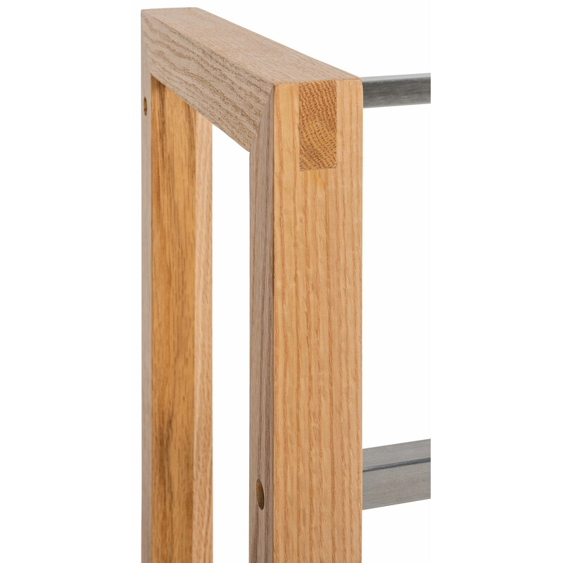 Estetisk hylla för dryckeslådor med trä och metall