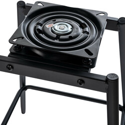 Elegant barstol med smart teknik och lyxig sammetklädsel