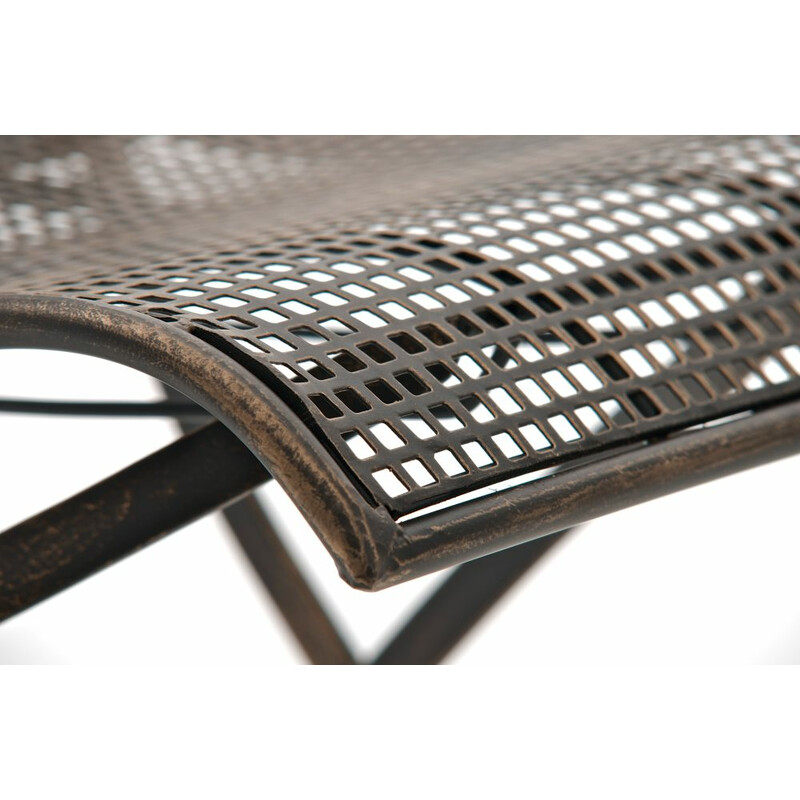 Nostalgisk handgjord trädgårdsstol i järn med antikpatina