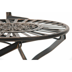 Nostalgisk fällbar trädgårdsstol i handtillverkat järn