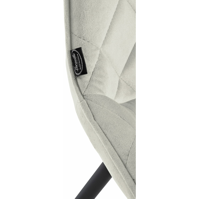 Elegant sammetsstol med quiltad stoppning och metallben