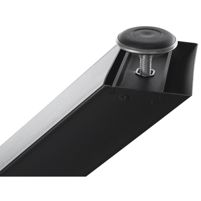 X-formade bordsben i pulverlackerat stål för stabilitet