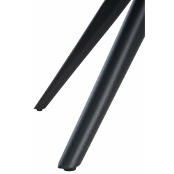 Elegant roterande matstol med mjuk stoppning och järnram