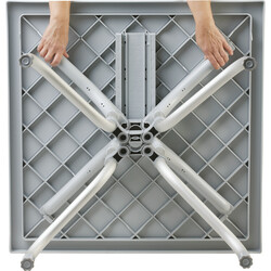 Hållbart hopfällbart bord för utomhusbruk i plast och aluminium