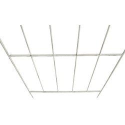 Rustik spaljépar för klätterväxter i trädgården