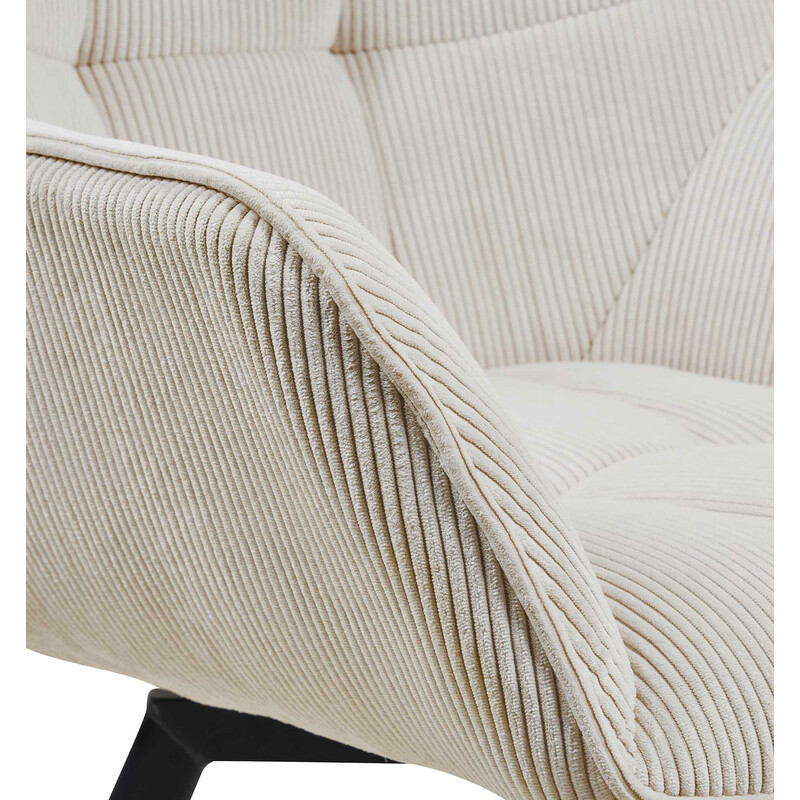 Modern och bekväm matstol med vridbar sits