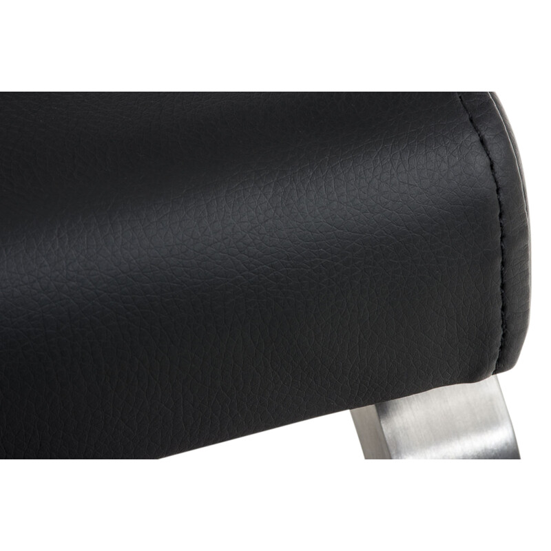 Eleganta matstolar i konstläder med rostfri stålram