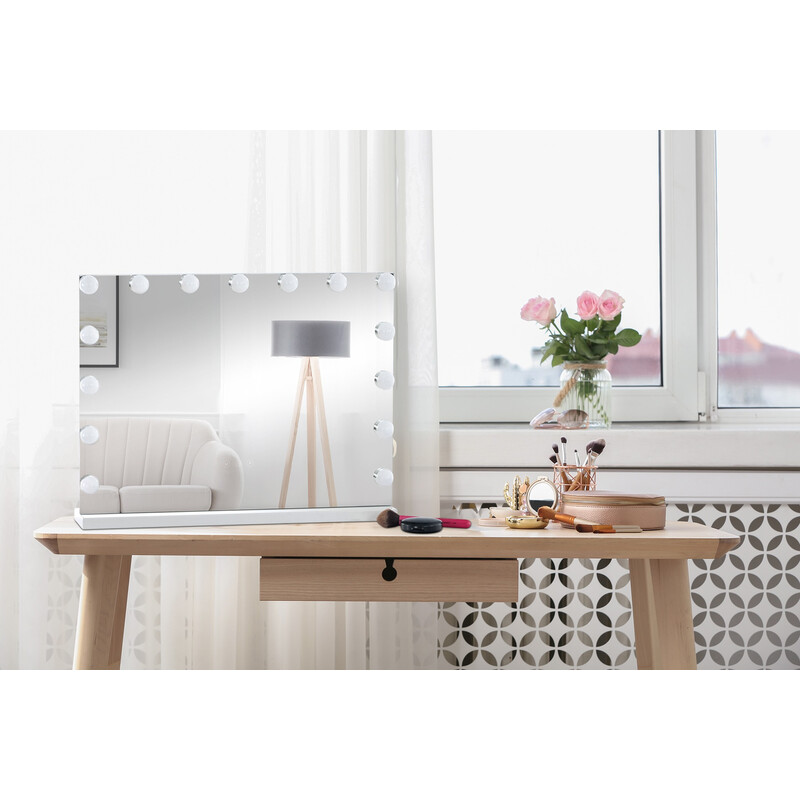 Sminkspegel med led-belysning och usb-port för väggmontering