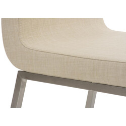 Eleganta matstolar i Colmar-tyg med rostfria stålben